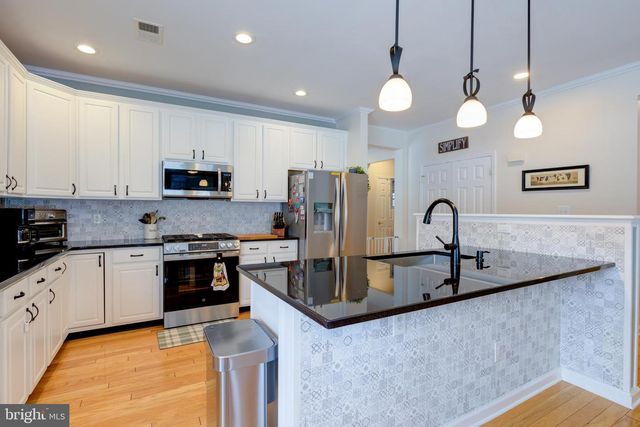 21 KRISTIAN DR, Sicklerville, NJ 08081