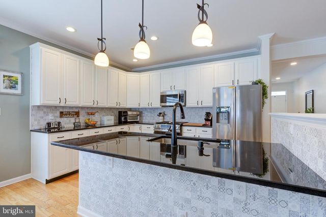 21 KRISTIAN DR, Sicklerville, NJ 08081