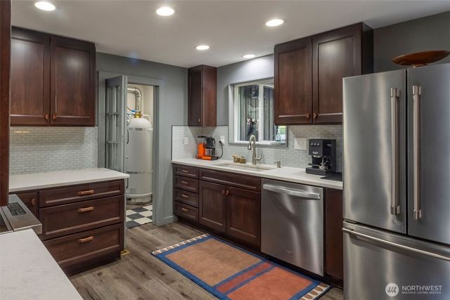 5915 Cedar Drive, Bow, WA 98232