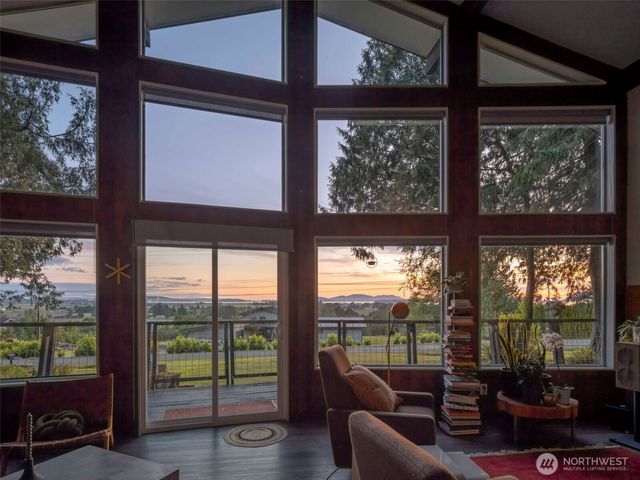 5915 Cedar Drive, Bow, WA 98232