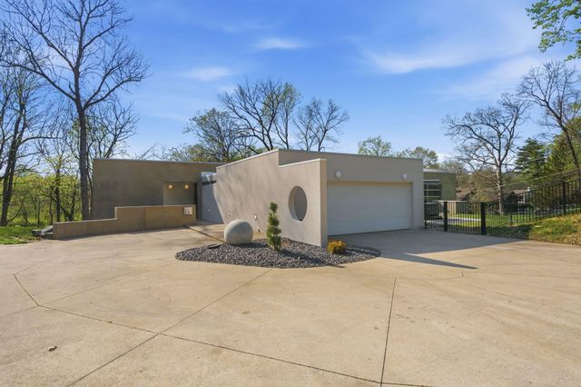 3023 E Inglewood Court, Springfield, MO 65804