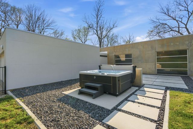 3023 E Inglewood Court, Springfield, MO 65804