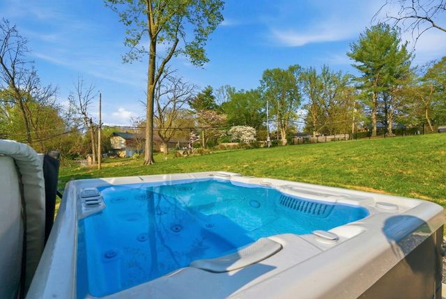 3023 E Inglewood Court, Springfield, MO 65804