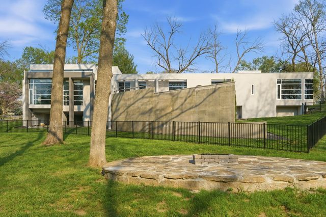 3023 E Inglewood Court, Springfield, MO 65804