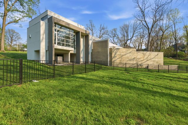 3023 E Inglewood Court, Springfield, MO 65804