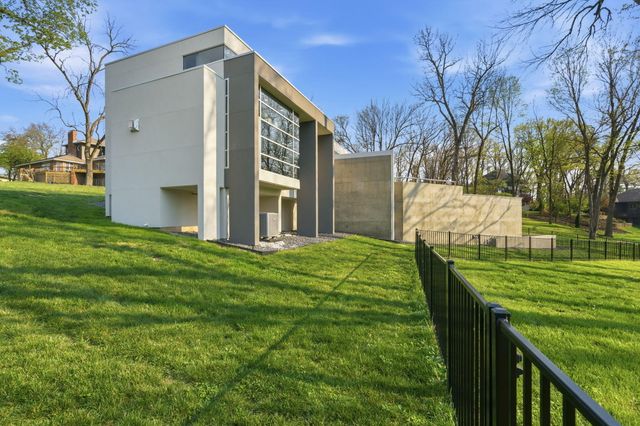 3023 E Inglewood Court, Springfield, MO 65804