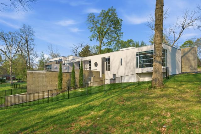 3023 E Inglewood Court, Springfield, MO 65804