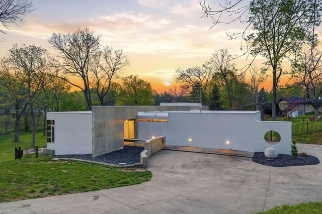 3023 E Inglewood Court, Springfield, MO 65804