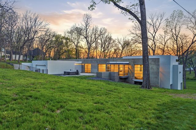 3023 E Inglewood Court, Springfield, MO 65804