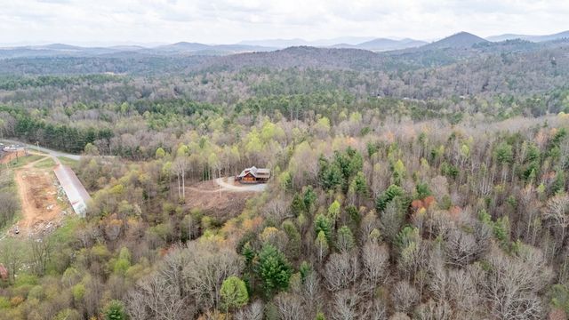 136 Pack Creek, Blue Ridge, GA 30513