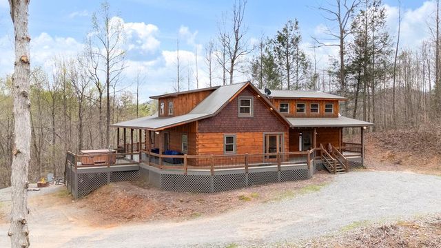 136 Pack Creek, Blue Ridge, GA 30513