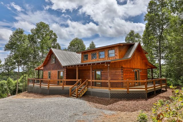 136 Pack Creek, Blue Ridge, GA 30513
