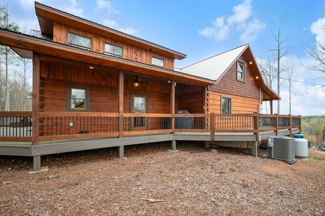 136 Pack Creek, Blue Ridge, GA 30513