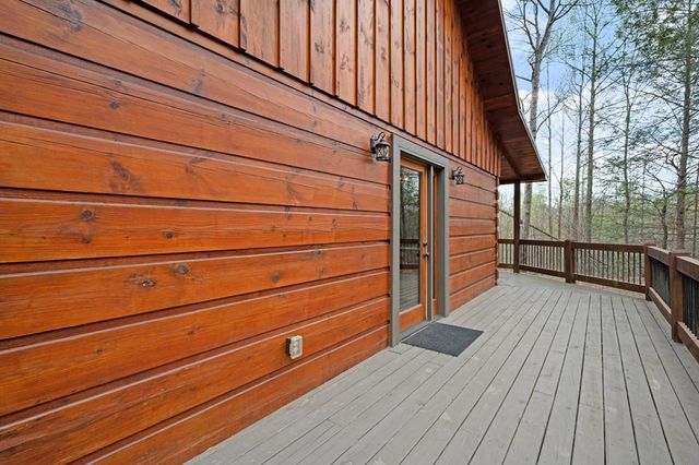 136 Pack Creek, Blue Ridge, GA 30513