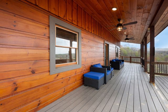 136 Pack Creek, Blue Ridge, GA 30513