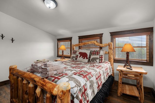 136 Pack Creek, Blue Ridge, GA 30513