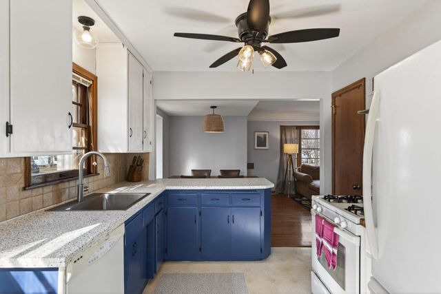 3524 Abbott Avenue N, Robbinsdale, MN 55422