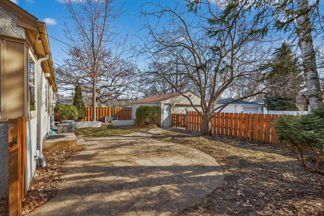 3524 Abbott Avenue N, Robbinsdale, MN 55422