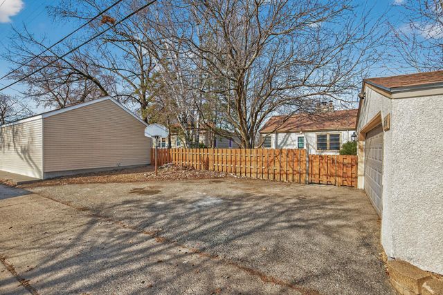 3524 Abbott Avenue N, Robbinsdale, MN 55422