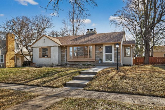 3524 Abbott Avenue N, Robbinsdale, MN 55422