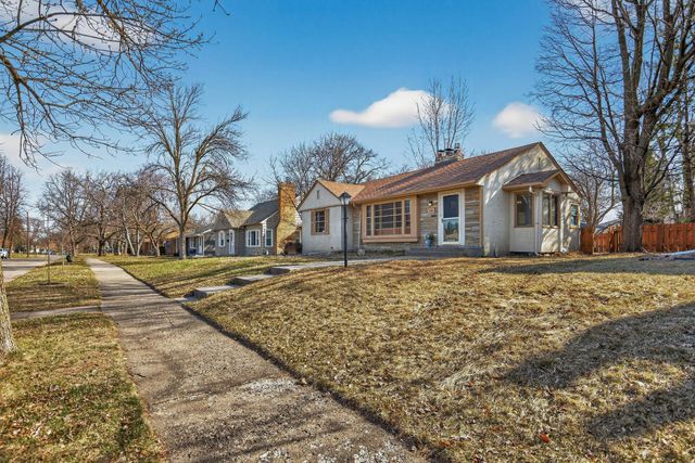 3524 Abbott Avenue N, Robbinsdale, MN 55422