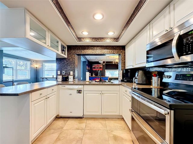 3802 GRAYTON DRIVE, New Port Richey, FL 34652