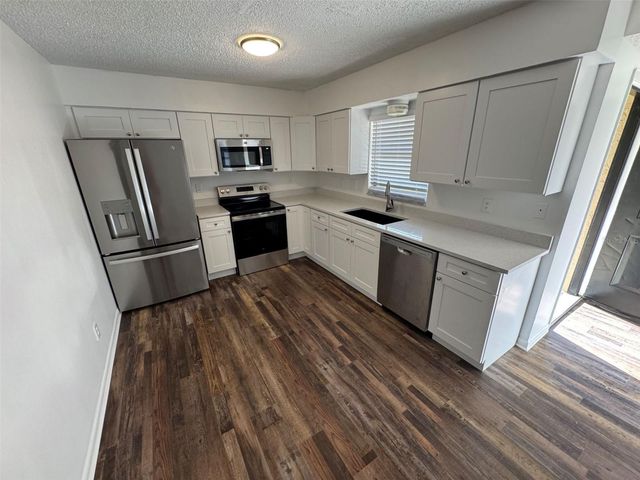 4851 16TH STREET, Zephyrhills, FL 33542
