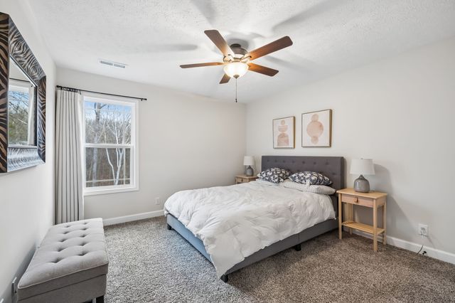 1033 Brightwood Ct, Clarksville, TN 37043