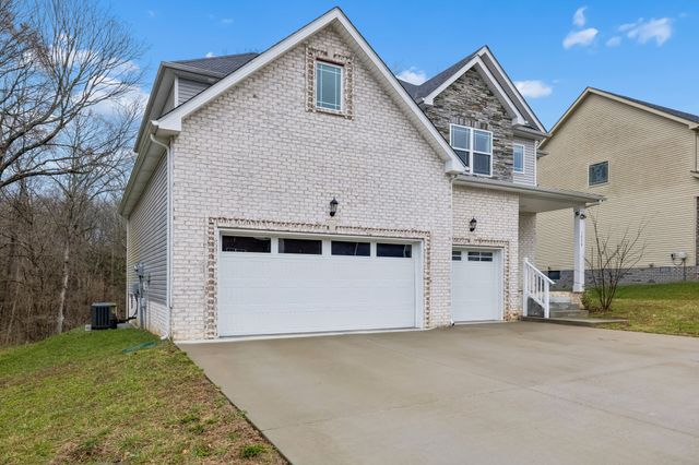 1033 Brightwood Ct, Clarksville, TN 37043