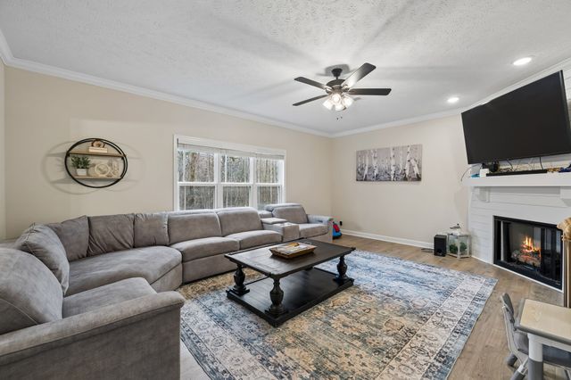 1033 Brightwood Ct, Clarksville, TN 37043