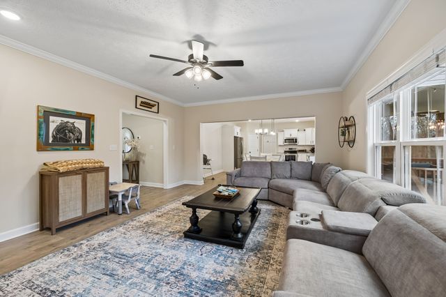 1033 Brightwood Ct, Clarksville, TN 37043