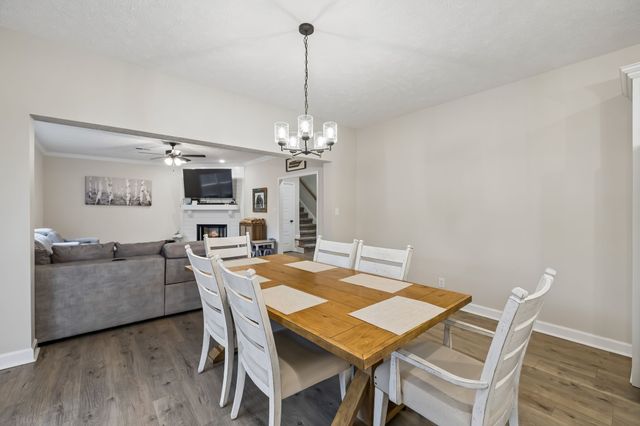 1033 Brightwood Ct, Clarksville, TN 37043