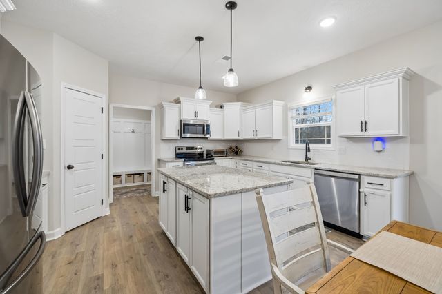 1033 Brightwood Ct, Clarksville, TN 37043