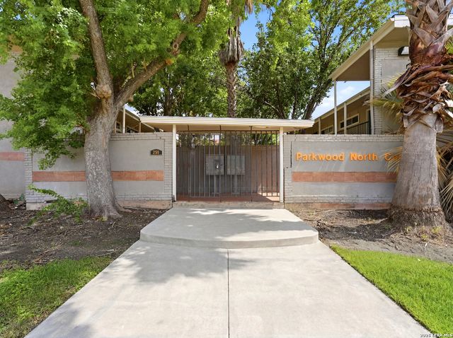 255 E Rampart Dr Unit 109, San Antonio, TX 78216