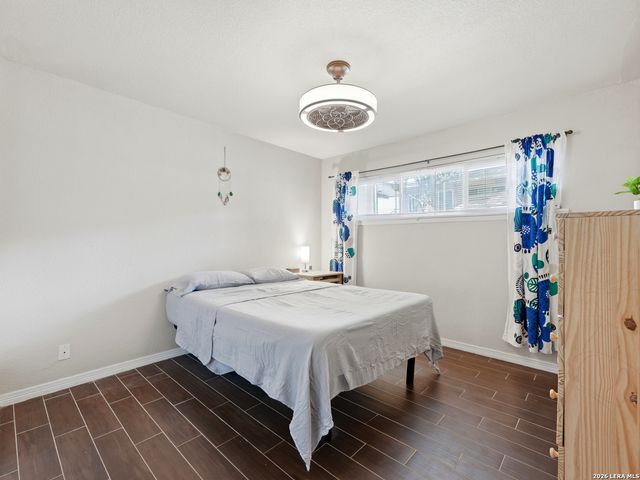 255 E Rampart Dr Unit 109, San Antonio, TX 78216