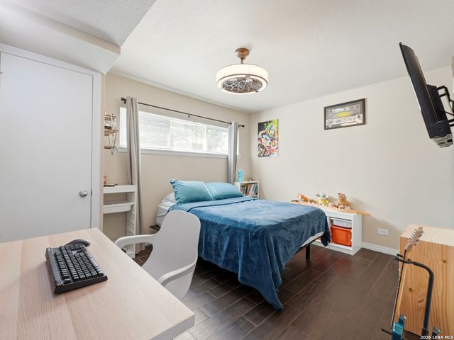 255 E Rampart Dr Unit 109, San Antonio, TX 78216