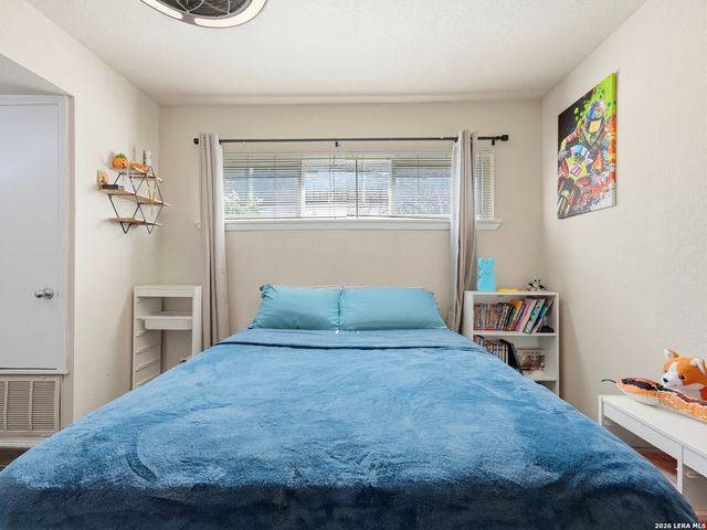 255 E Rampart Dr Unit 109, San Antonio, TX 78216