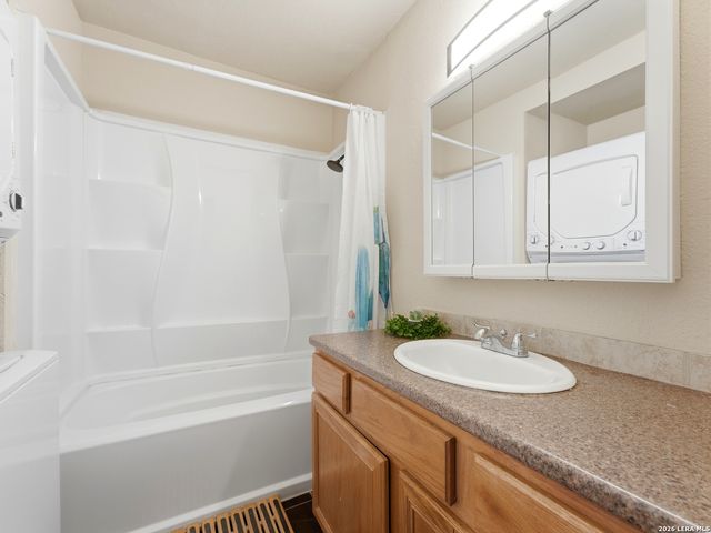255 E Rampart Dr Unit 109, San Antonio, TX 78216