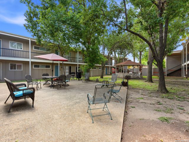 255 E Rampart Dr Unit 109, San Antonio, TX 78216