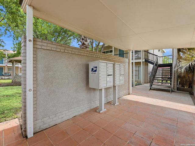 255 E Rampart Dr Unit 109, San Antonio, TX 78216