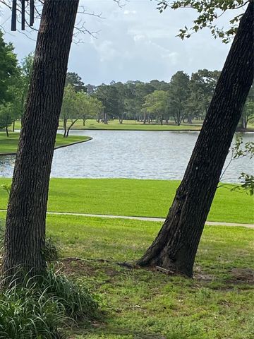 3126 E Lake Crescent Drive, Houston, TX 77339