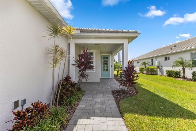 8121 STERNWAY ROAD, Sarasota, FL 34240