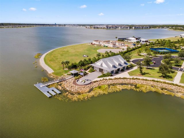 8121 STERNWAY ROAD, Sarasota, FL 34240