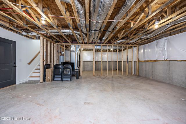 107 Springhill Dr, Bardstown, KY 40004