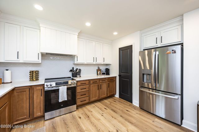 107 Springhill Dr, Bardstown, KY 40004