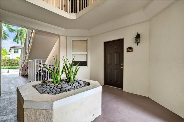 11501 NW 89th St 104, Doral, FL 33178