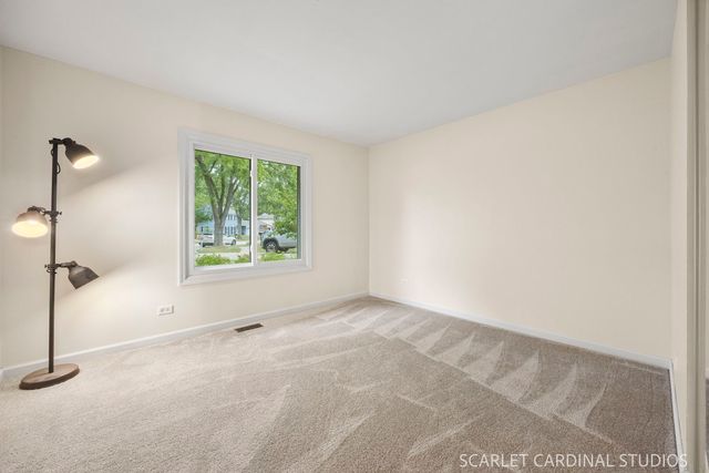 30W261 Leominster Court, Warrenville, IL 60555