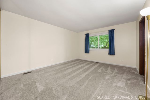 30W261 Leominster Court, Warrenville, IL 60555