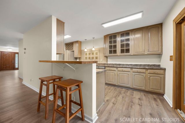 30W261 Leominster Court, Warrenville, IL 60555