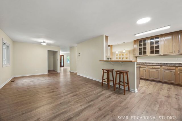 30W261 Leominster Court, Warrenville, IL 60555